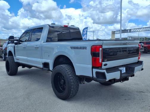 2025 Ford F-250 Platinum