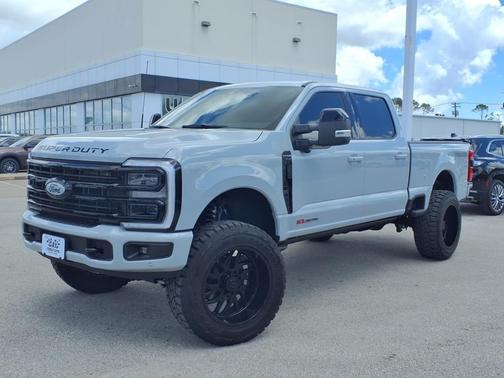 2025 Ford F-250 Platinum