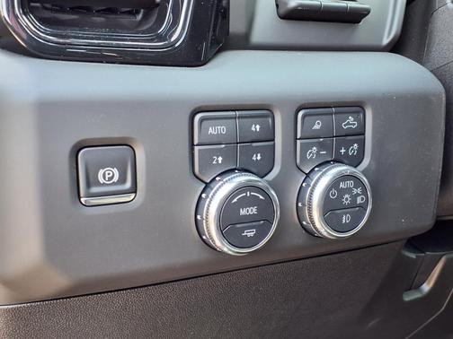 2025 GMC Sierra 2500 AT4X