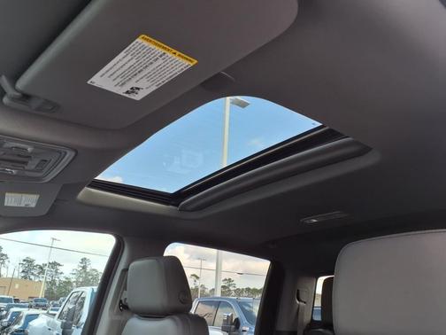 2025 GMC Sierra 2500 SLT