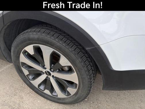 White Pearl 2022 Kia Telluride EX