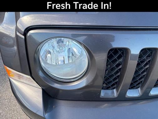 Granite Crystal Clearcoat Metallic 2015 Jeep Patriot Sport