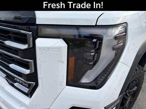 Summit White 2024 GMC Sierra 2500 AT4