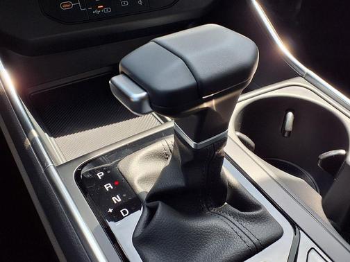 Aurora Black Pearl 2026 Kia Carnival EX