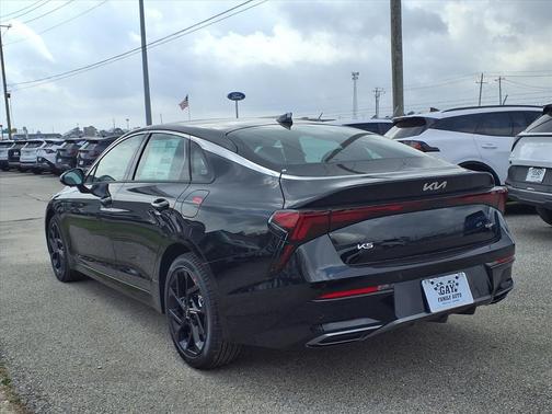 2026 Kia K5 GT-Line