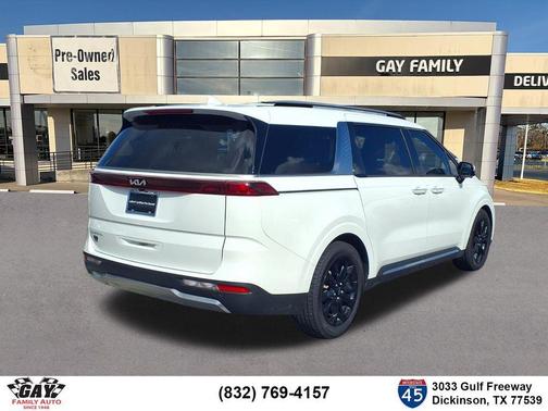 Snow White Pearl 2024 Kia Carnival SX
