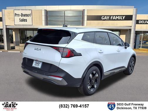 White Pearl 2026 Kia Sportage LX