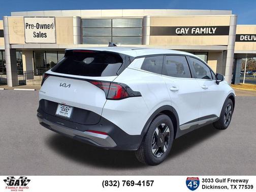 White Pearl 2026 Kia Sportage LX