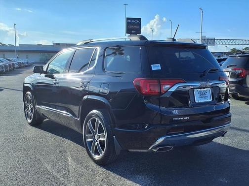 2017 GMC Acadia Denali