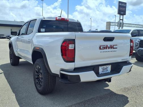 Summit White 2026 GMC Canyon Elevation
