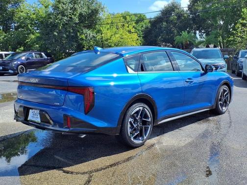 2025 Kia K4 GT-Line