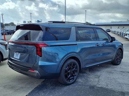 2026 Kia Carnival SX