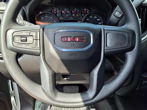 2025 GMC Sierra 2500 Pro