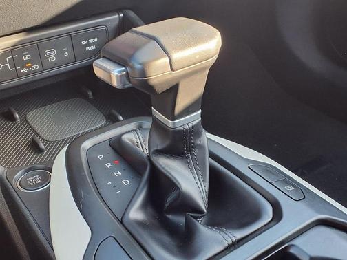 Snow White Pearl 2025 Kia K4 GT-Line