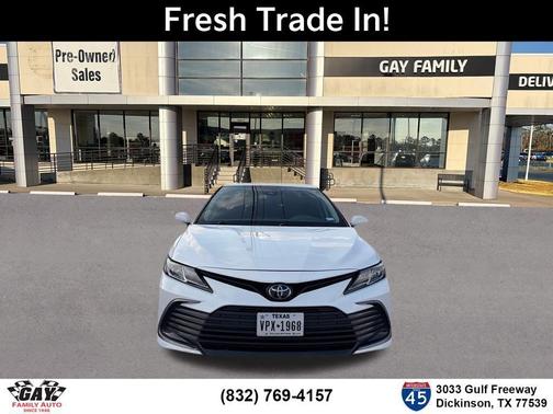 White 2022 Toyota Camry LE