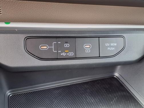 2025 Kia Carnival LXS