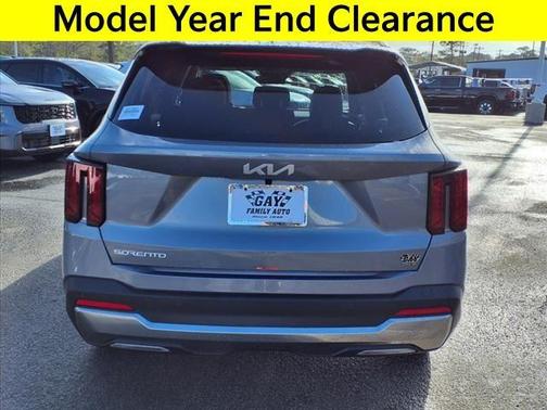 2025 Kia Sorento S