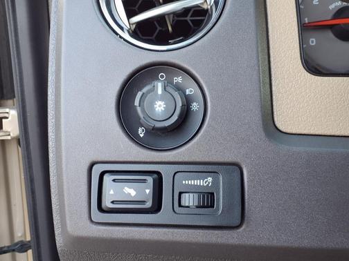 2010 Ford F-150 XLT SuperCrew