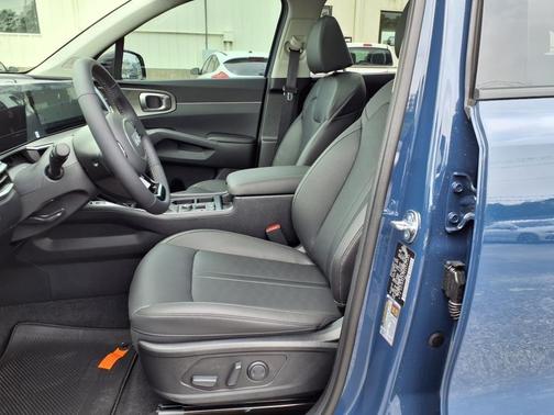 2025 Kia Sorento X-Line EX