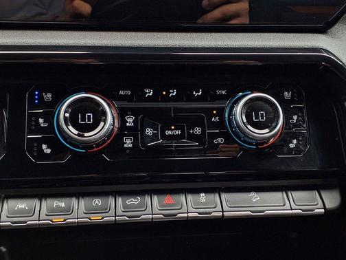 Sterling 2024 GMC Sierra 1500 AT4