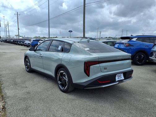 2026 Kia K4 EX