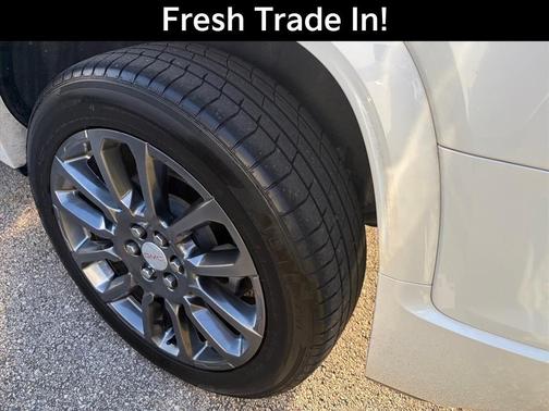 White Frost 2020 GMC Acadia Denali