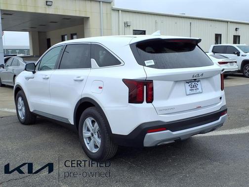2025 Kia Sorento LX