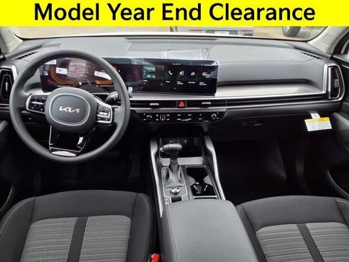2025 Kia Sorento LX
