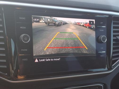 2022 Volkswagen Atlas Cross Sport 2.0T SE w/Technology