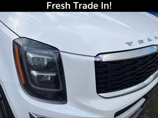 White Pearl 2022 Kia Telluride EX
