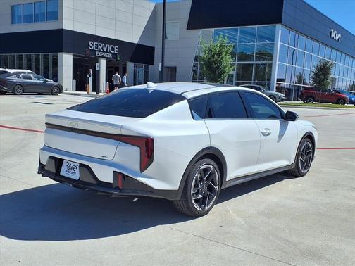 2025 Kia K4 GT-Line