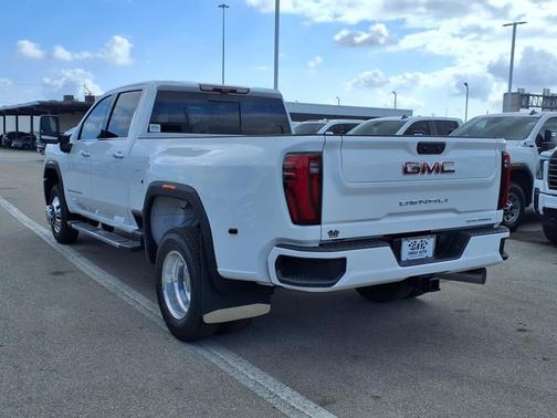 2025 GMC Sierra 3500 Denali