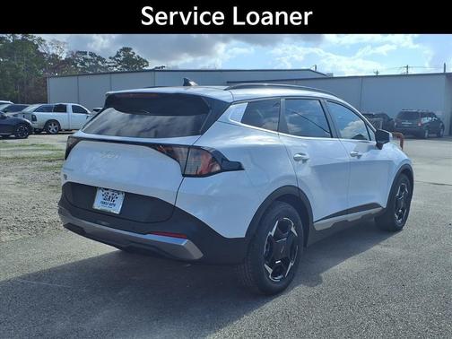 Glacial White Pearl 2026 Kia Sportage EX