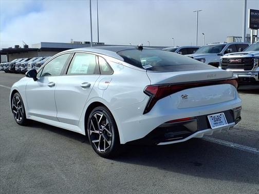 2025 Kia K5 EX