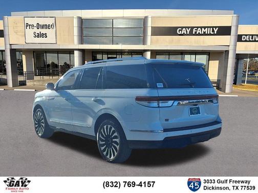 White Metallic 2024 Lincoln Navigator Reserve