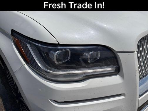 White Metallic 2024 Lincoln Navigator Reserve