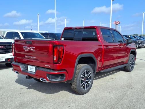 2025 GMC Sierra 1500 AT4
