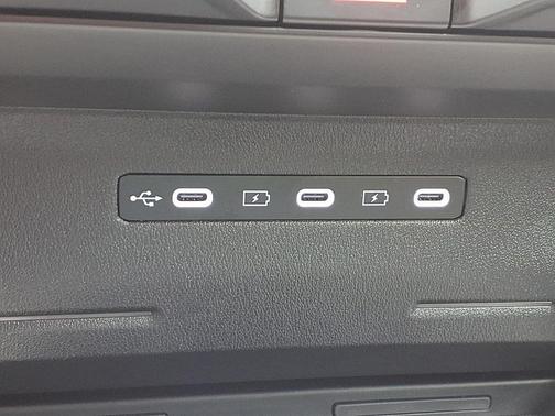 Glacial White Pearl 2027 Kia Telluride SX
