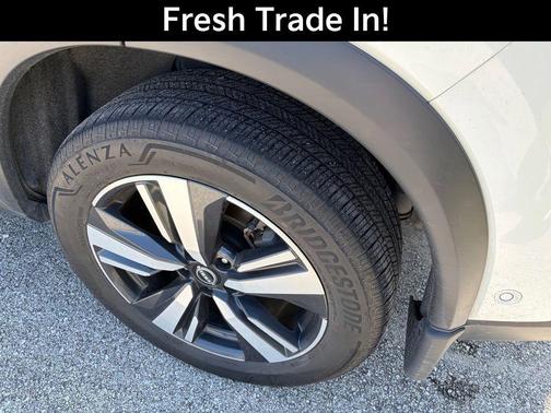White 2023 Nissan Rogue Platinum