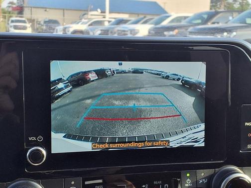 Pearl 2024 Toyota Highlander LE