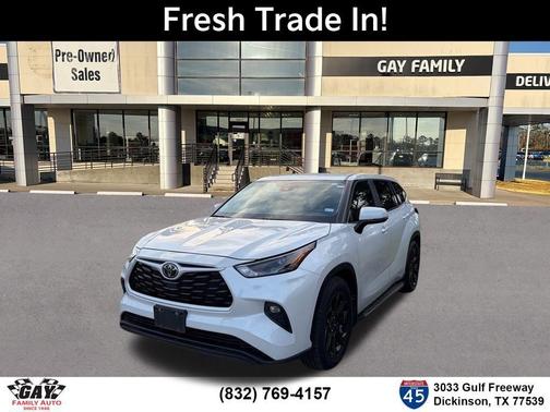 Pearl 2024 Toyota Highlander LE