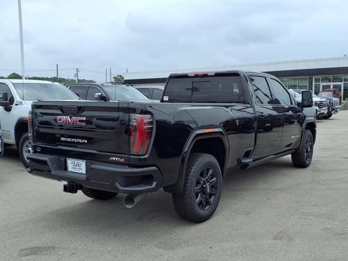 2025 GMC Sierra 2500 AT4