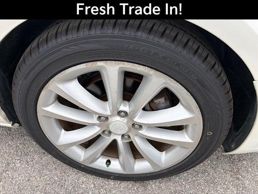 White Diamond Clearcoat 2014 Buick Verano Convenience