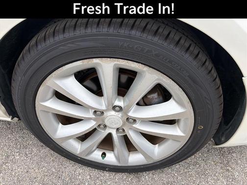 White Diamond Clearcoat 2014 Buick Verano Convenience