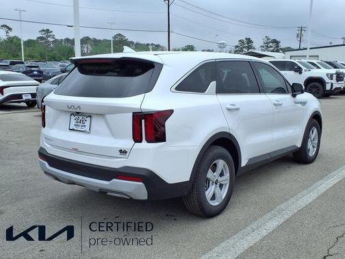 2025 Kia Sorento LX