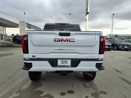 2026 GMC Sierra 2500 Denali