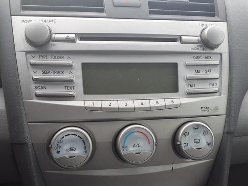 2010 Toyota Camry LE