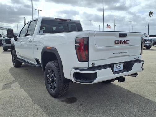 2026 GMC Sierra 2500 AT4