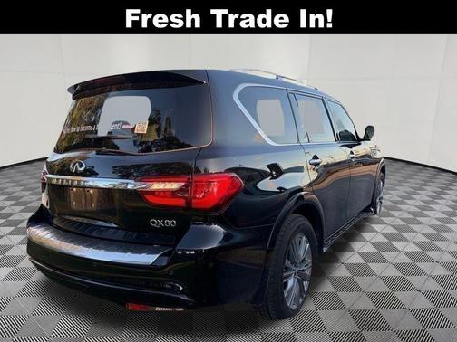 2022 INFINITI QX80 Luxe