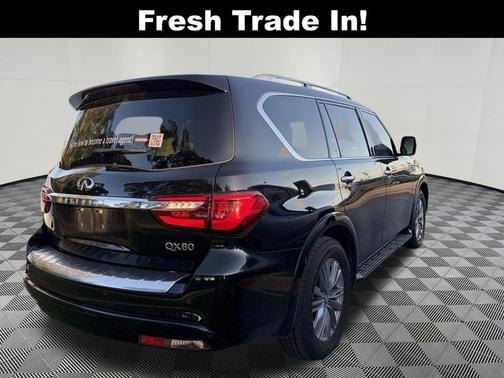 2022 INFINITI QX80 Luxe